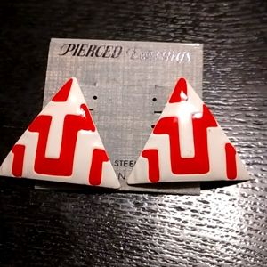 Triangle red/white post earrings